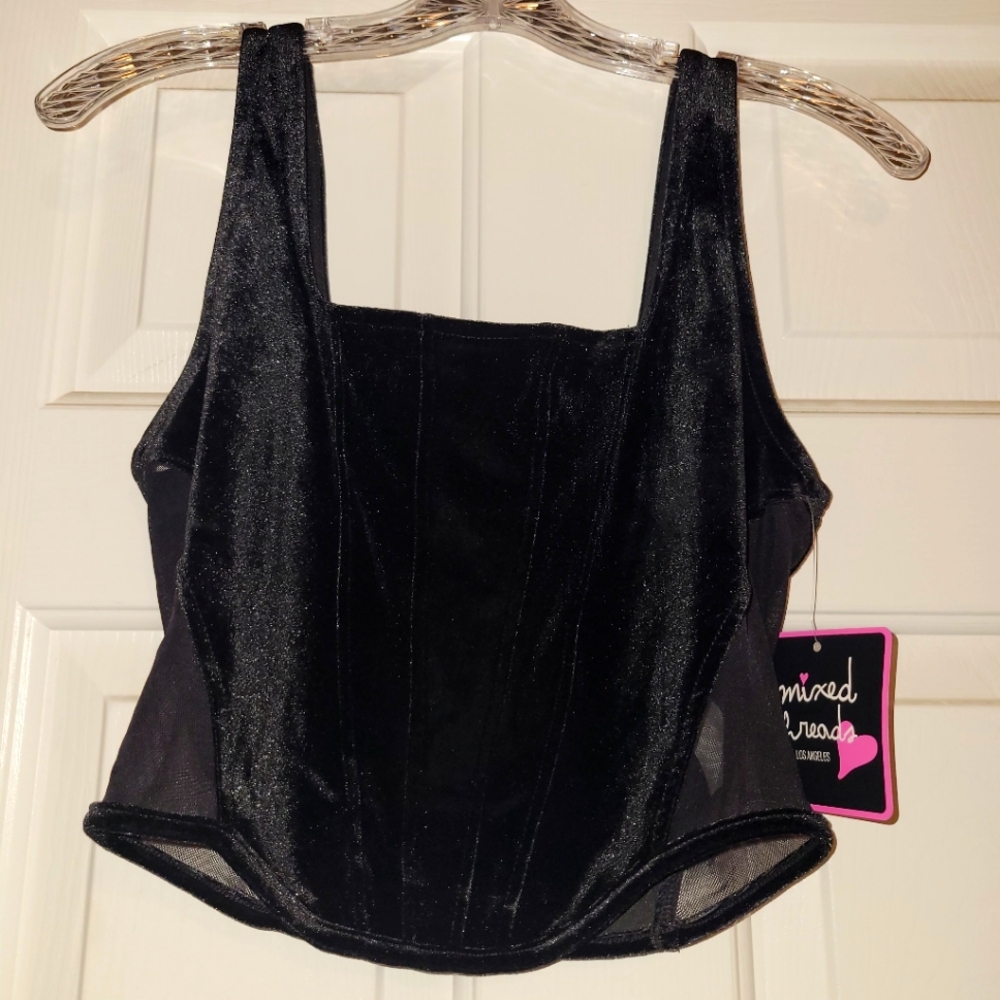 Mixed Threads Blk Velvet Crop Top